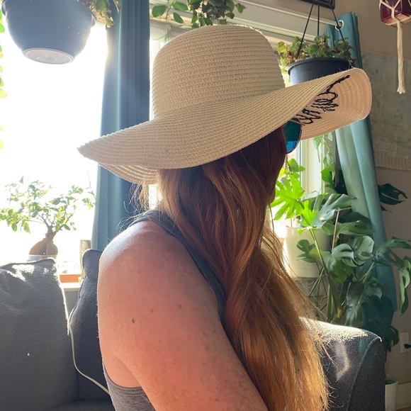 2 Sun Hats - Picture 15 of 15